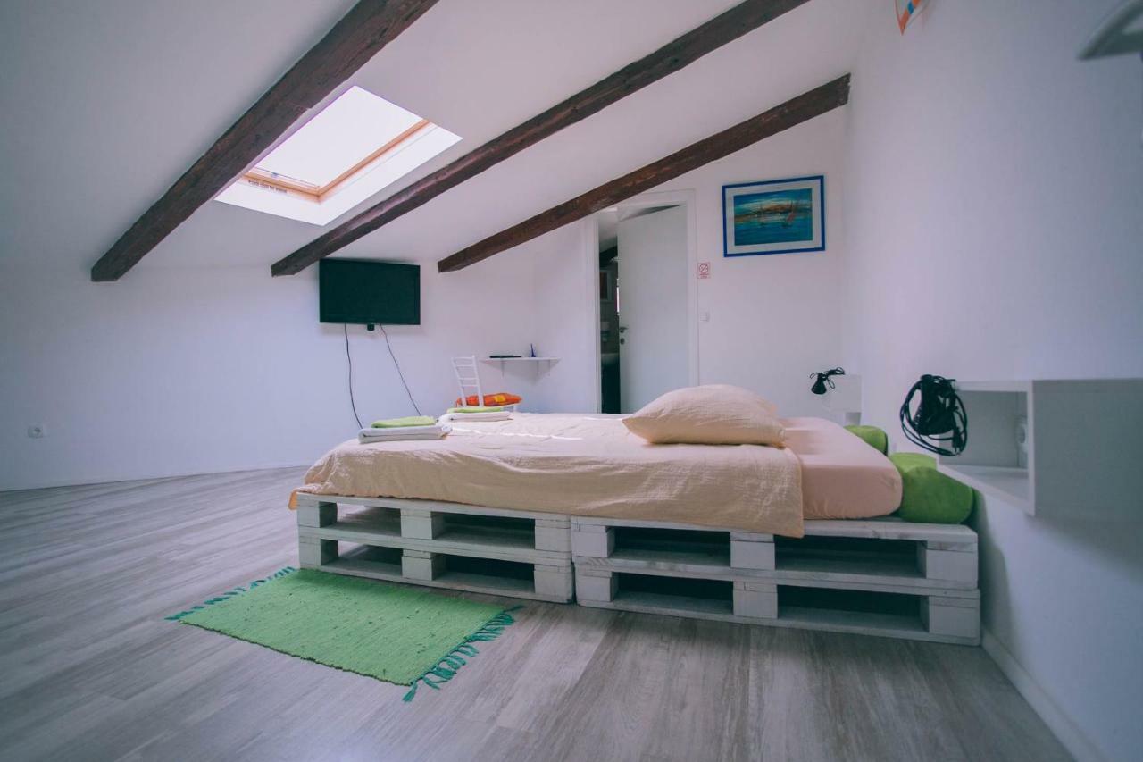 Hostel Mare Шибеник Екстер'єр фото
